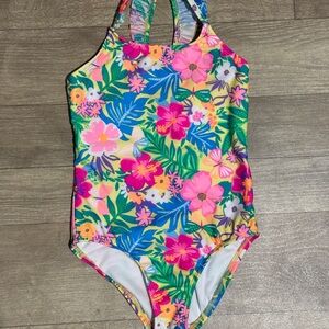 Cat & Jack Girls' Seaside Hibiscus Floral Printed One Piece Swimsuit Size S(6/7)